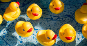 DuckDB Quack: protocolo HTTP para análisis multi-usuario en entornos cloud