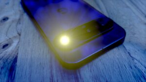 Flashlight apps del pasado: cómo un simple iluminado expuso fallas críticas en permisos de Android