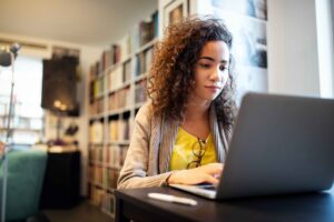 Optimizá tu preparación para certificaciones Cisco con IA: 5 métodos prácticos para ingenieros de cloud y redes